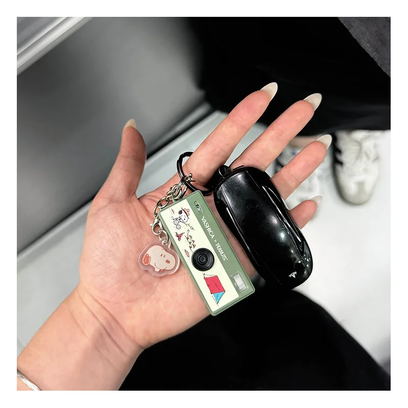 YASHICA FUNTASTIC KEYCHAIN CAMERA SNOOPY GREEN YAS-FASMNC-P1 3